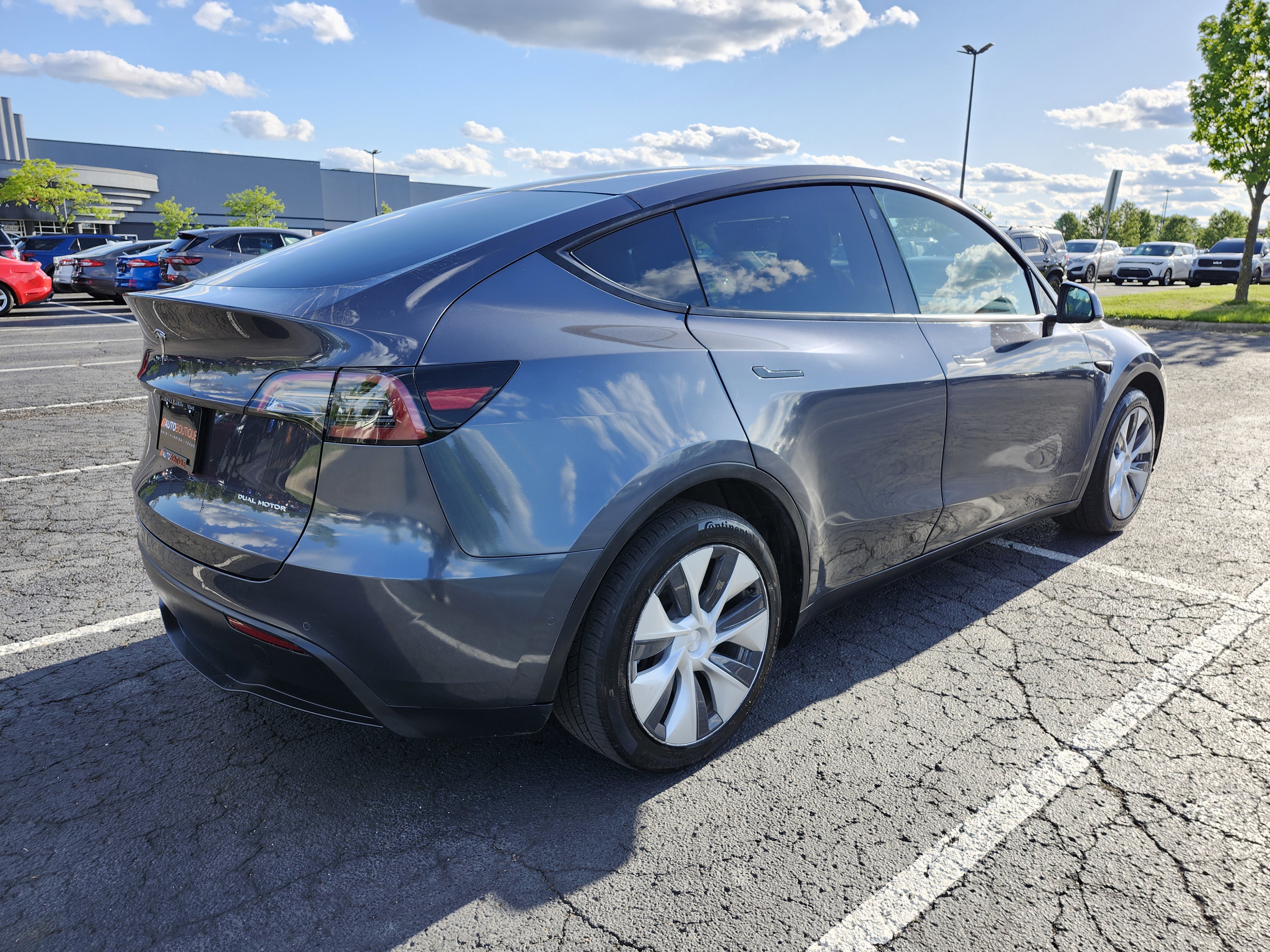 Used 2021 Tesla Model Y Long Range AWD/4WD image 15