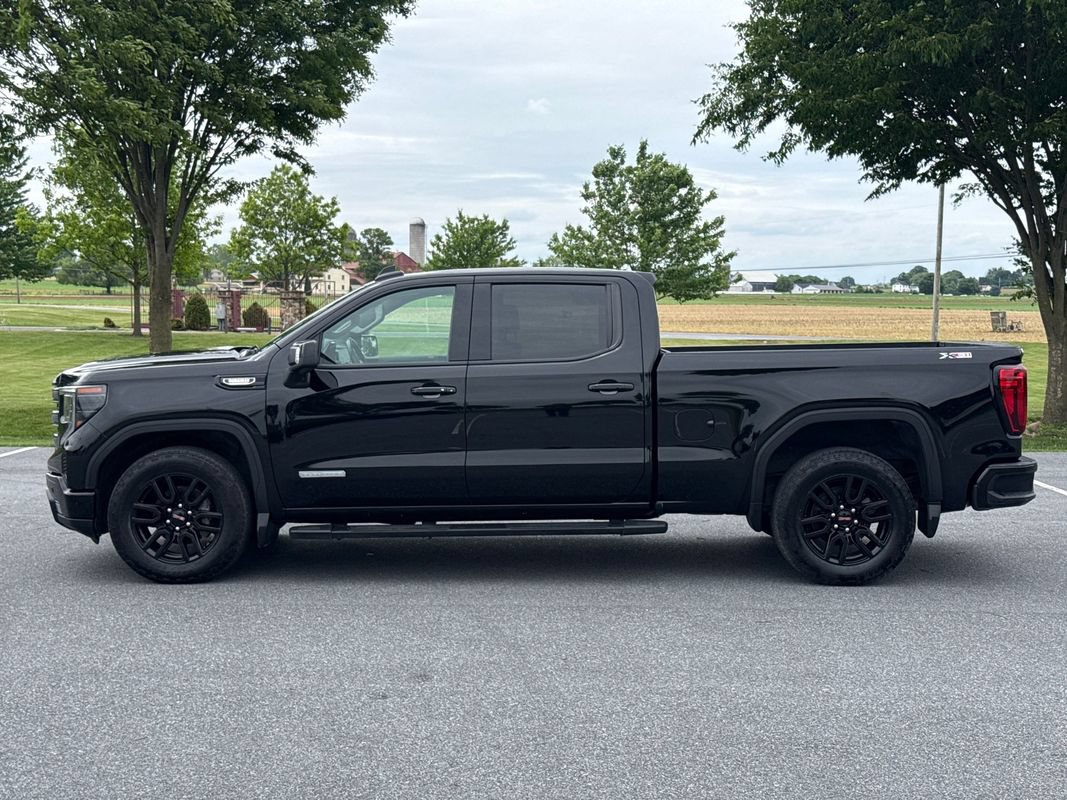 Used 2024 GMC Sierra 1500 Elevation w/ Elevation Premium Package AWD/4WD image 5