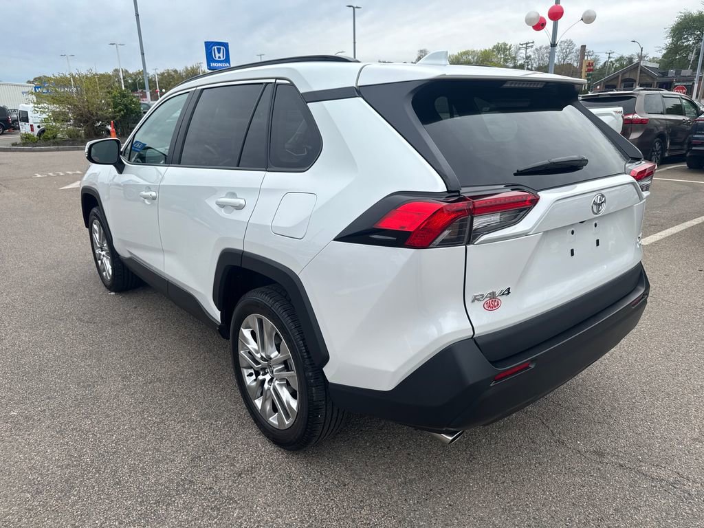 Used 2025 Toyota RAV4 XLE Premium w/ Weather Package AWD/4WD image 5
