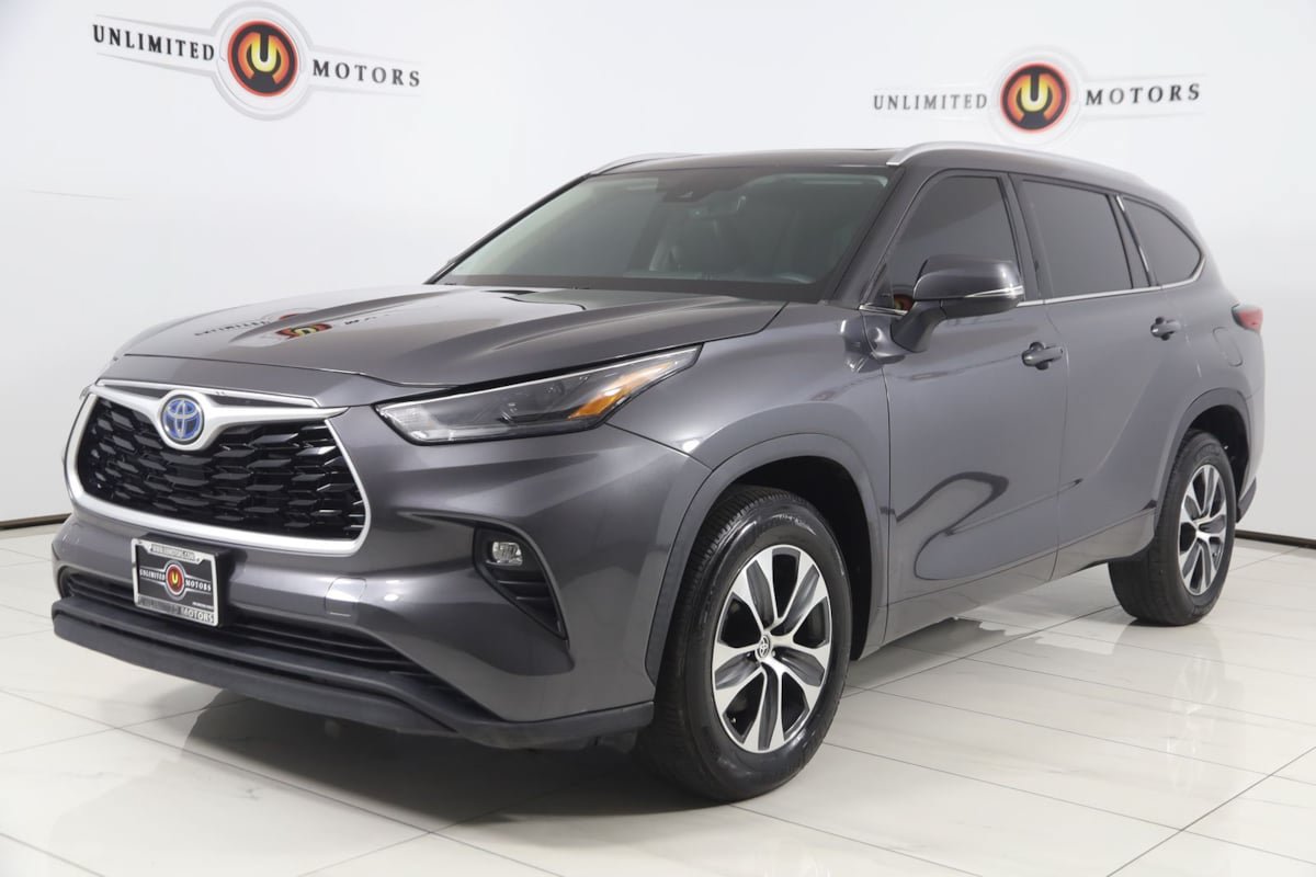 Used 2022 Toyota Highlander XLE FWD image 5