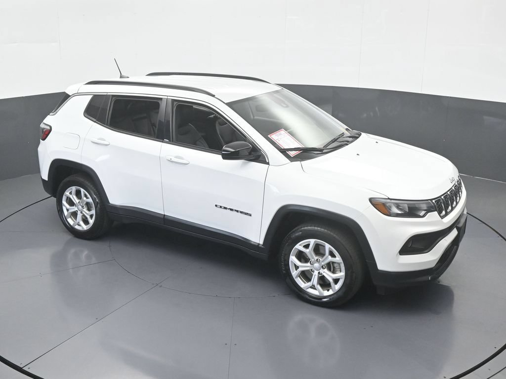 Used 2024 Jeep Compass Latitude AWD/4WD image 48