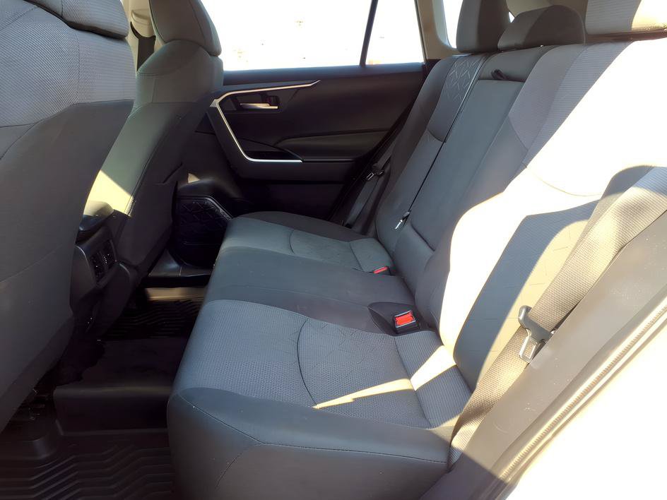 Used 2024 Toyota RAV4 XLE AWD/4WD image 12