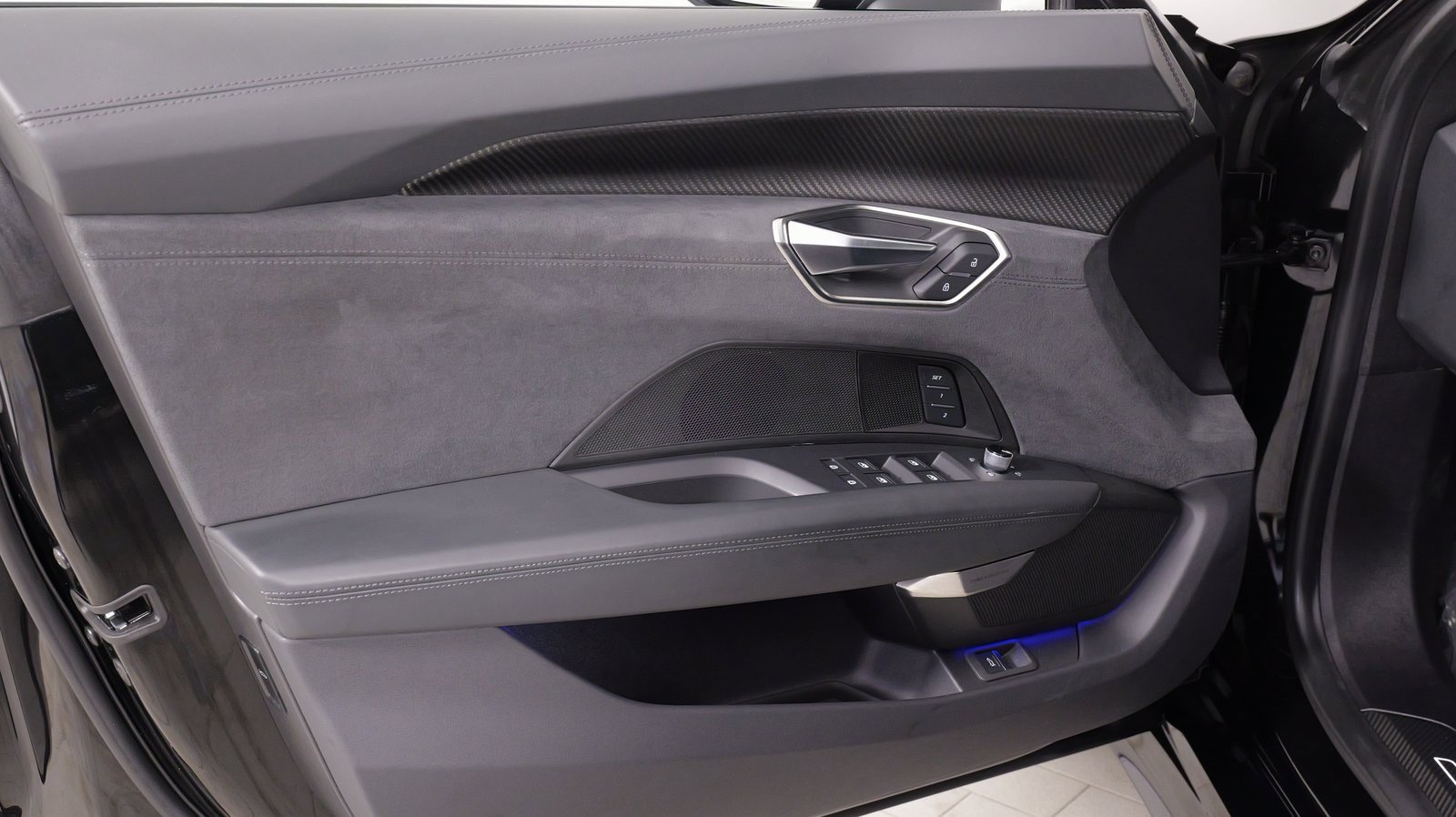 Used 2024 Audi RS e-tron GT w/ Carbon Performance Package image 27