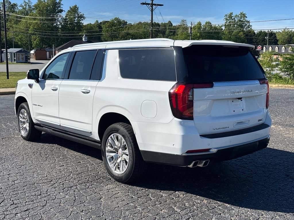 Used 2026 GMC Yukon XL Denali w/ Sun & Power Step Package AWD/4WD image 5