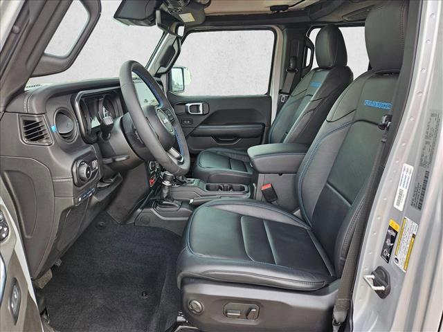 Used 2024 Jeep Wrangler Unlimited Rubicon 4xe AWD/4WD image 21