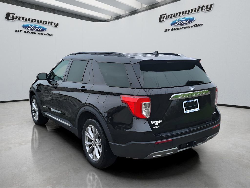 Used 2023 Ford Explorer XLT w/ Equipment Group 202A AWD/4WD image 10