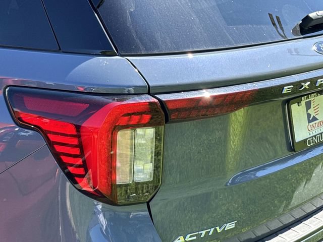 Used 2026 Ford Explorer Active AWD/4WD image 6