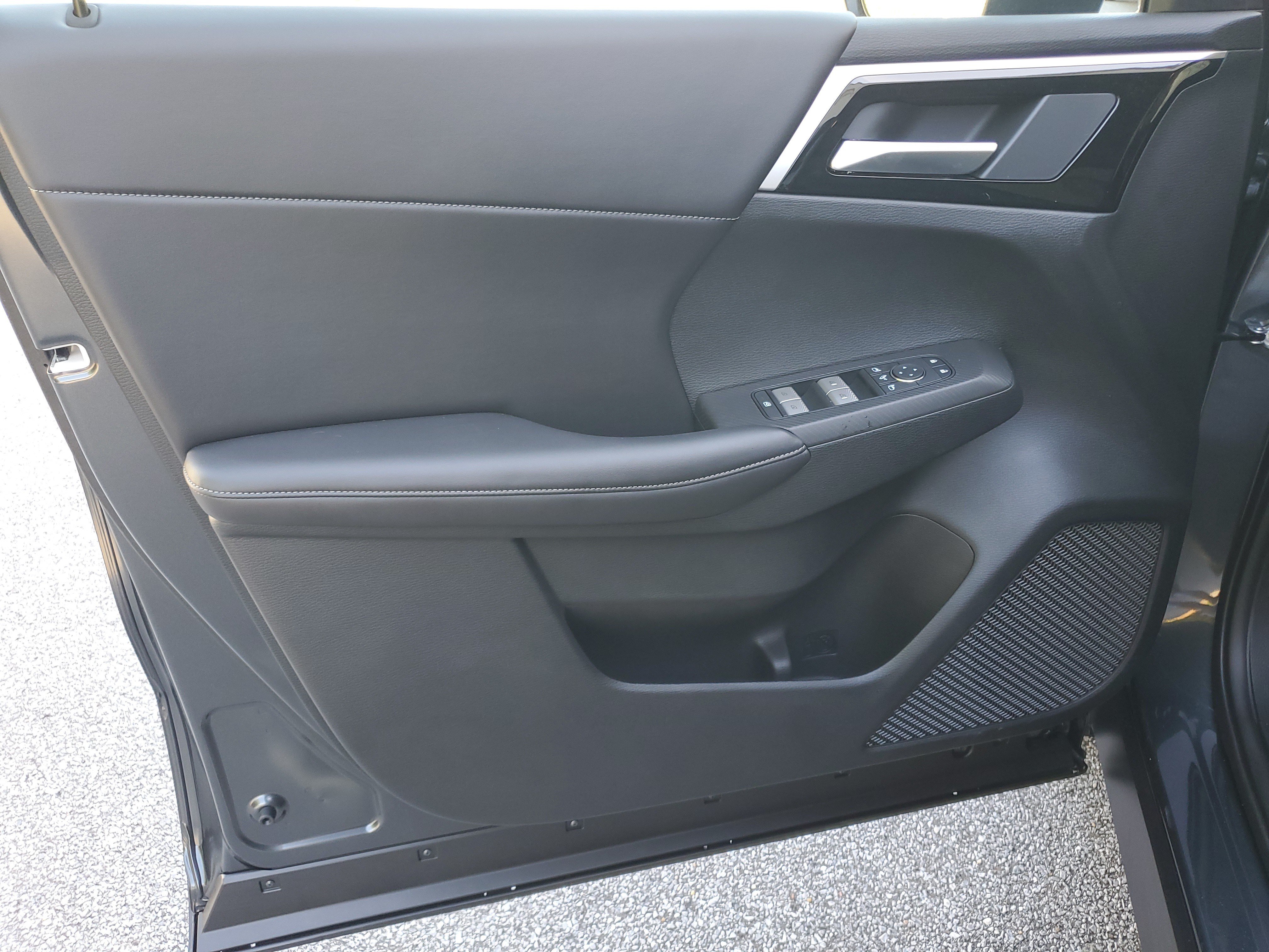 New 2026 Nissan Rogue SL AWD/4WD image 15