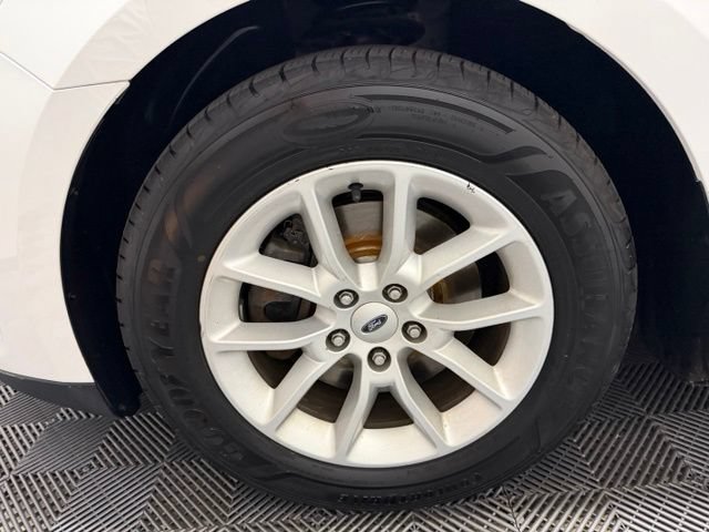 Used 2013 Ford Taurus SE FWD image 41