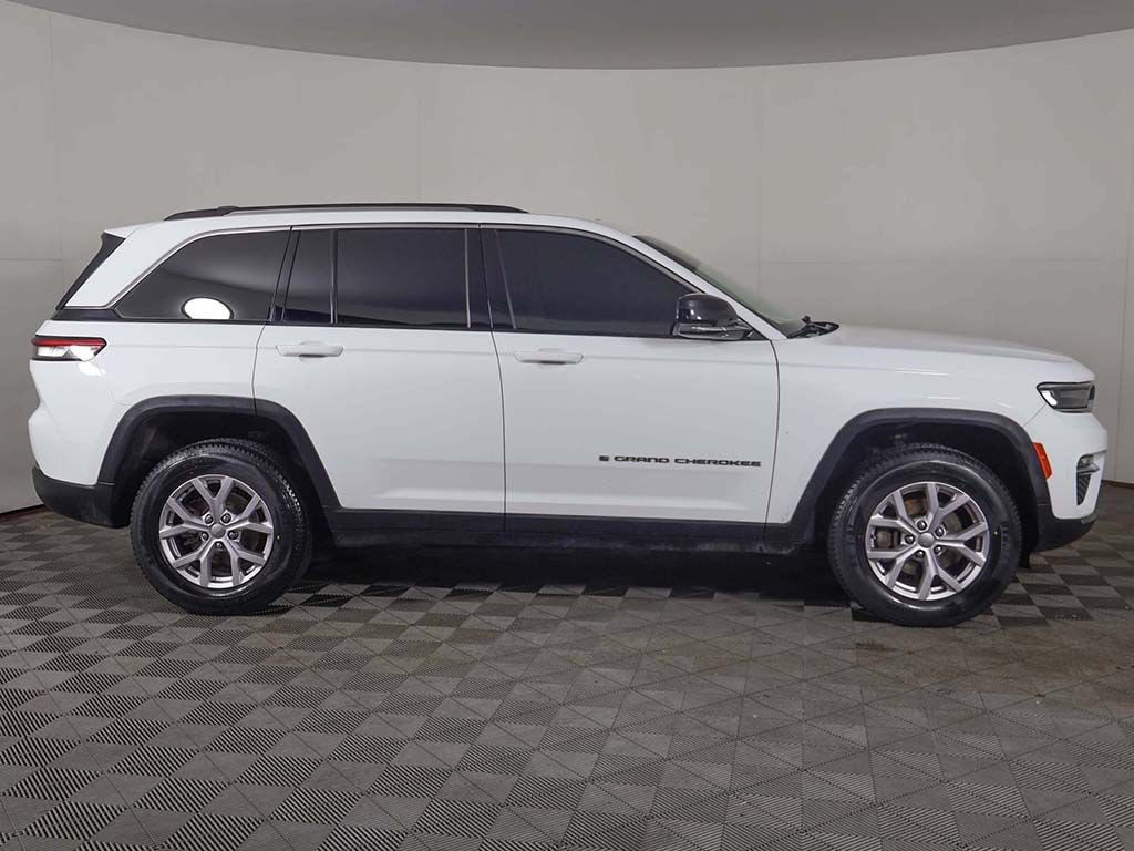 Used 2022 Jeep Grand Cherokee Limited AWD/4WD image 20