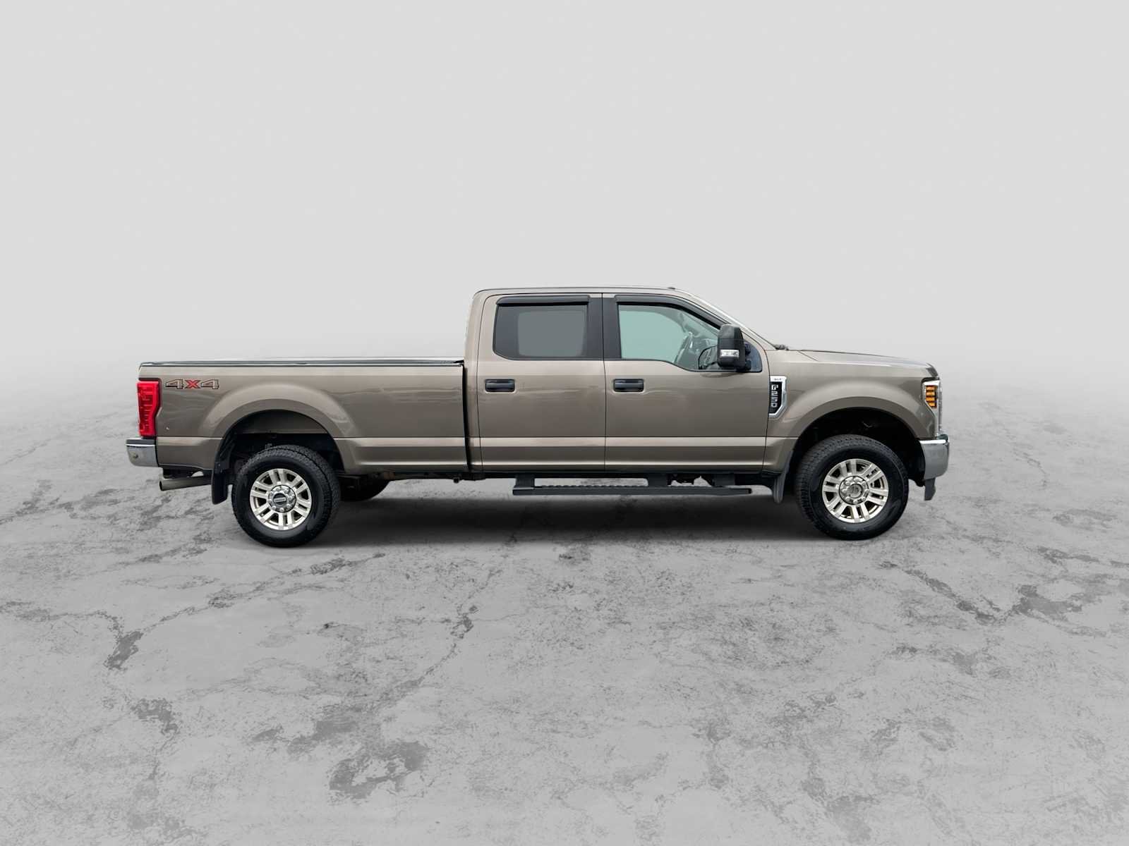 Used 2018 Ford F250 XLT AWD/4WD image 9