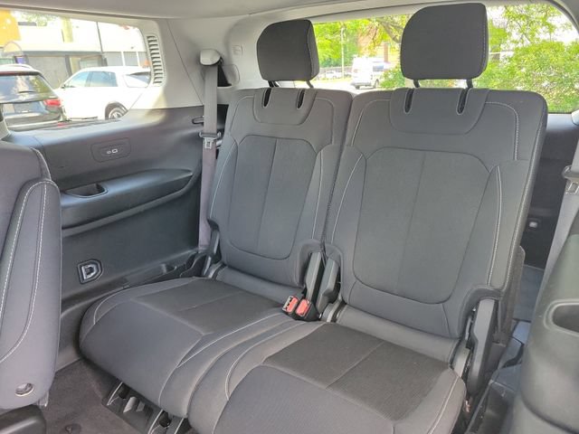 Used 2022 Jeep Grand Cherokee L Laredo w/ Luxury Tech Group I AWD/4WD image 25