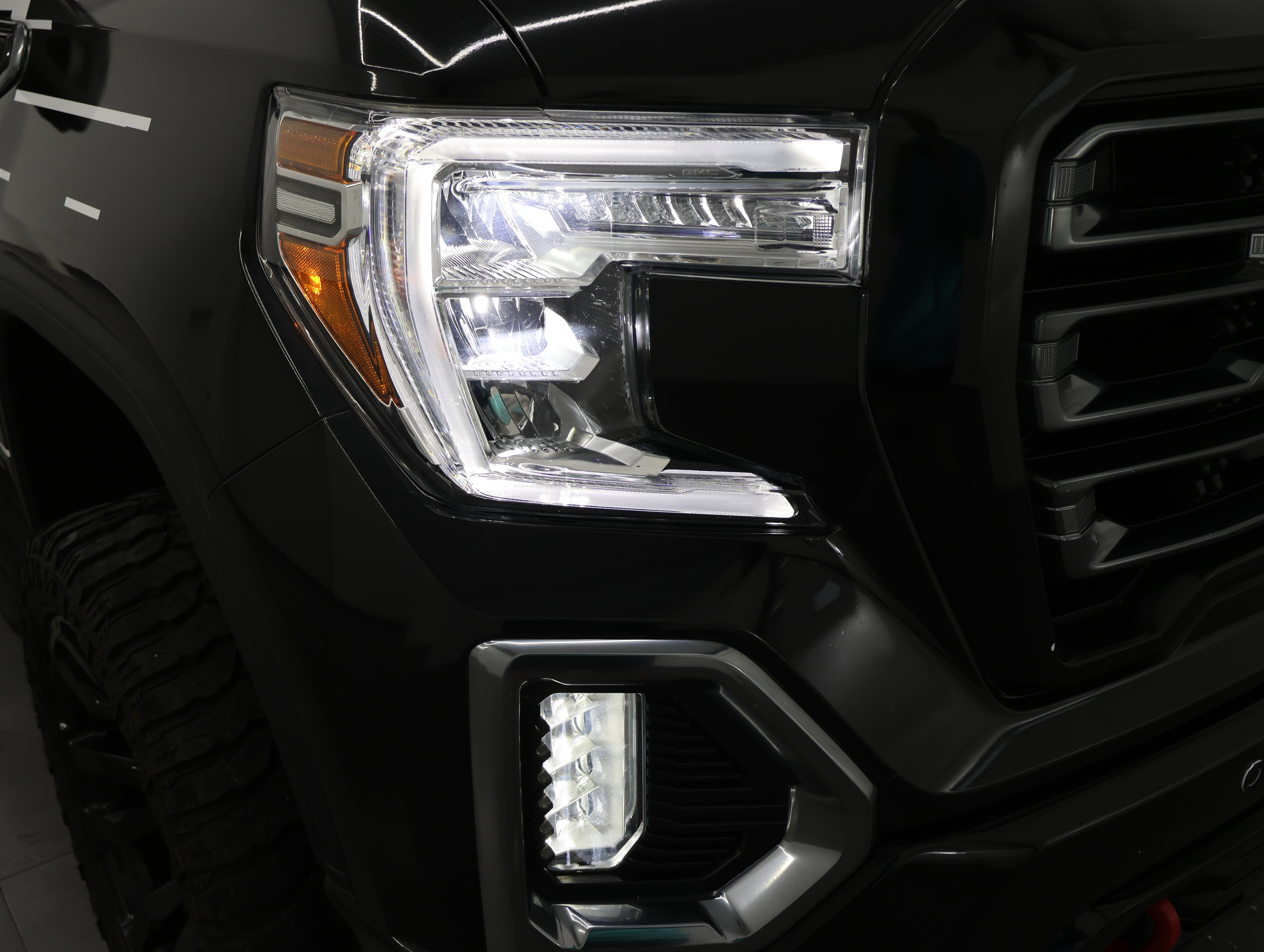 Used 2022 GMC Sierra 1500 AT4 w/ AT4 Premium Package AWD/4WD image 22