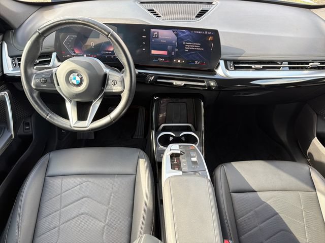 Used 2025 BMW X1 xDrive28i AWD/4WD image 9