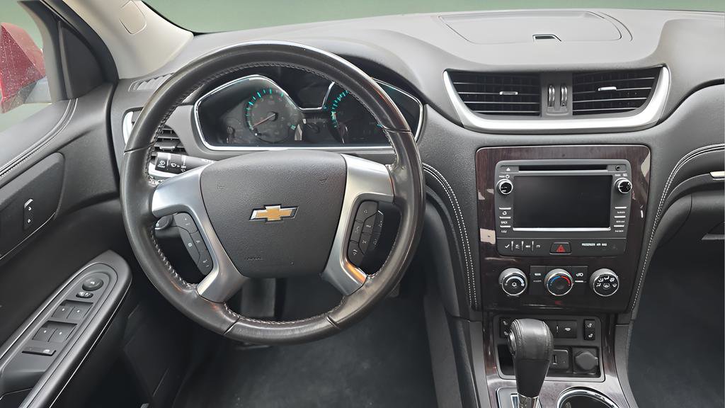 Used 2017 Chevrolet Traverse LT w/ Style and Technology Package FWD image 21