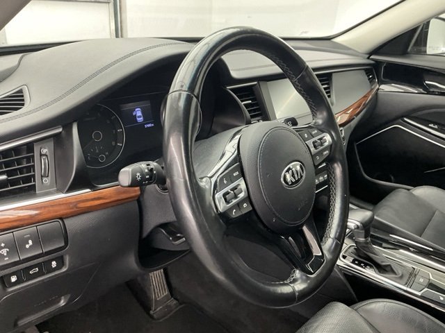 Used 2019 Kia Cadenza Premium image 16