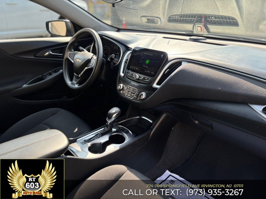 Used 2025 Chevrolet Malibu LT FWD image 14