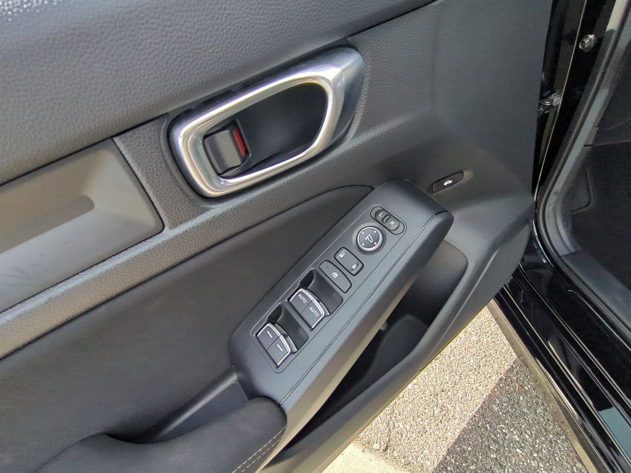 Used 2025 Honda Civic Sport image 21