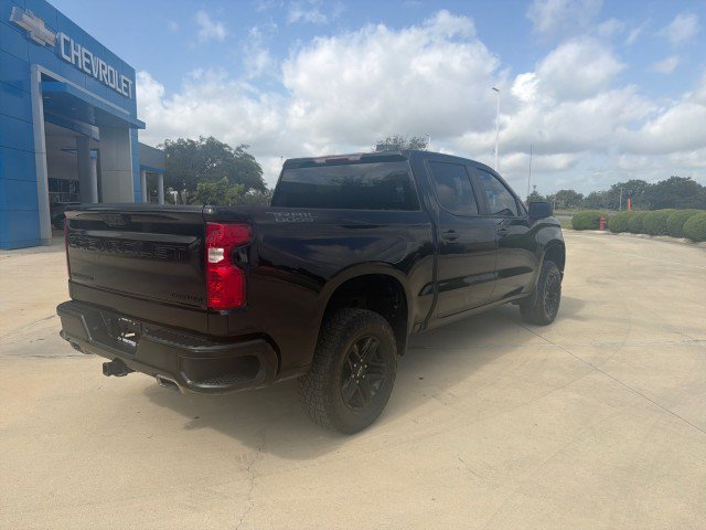 Used 2023 Chevrolet Silverado 1500 Custom Trail Boss w/ Midnight Edition AWD/4WD image 15
