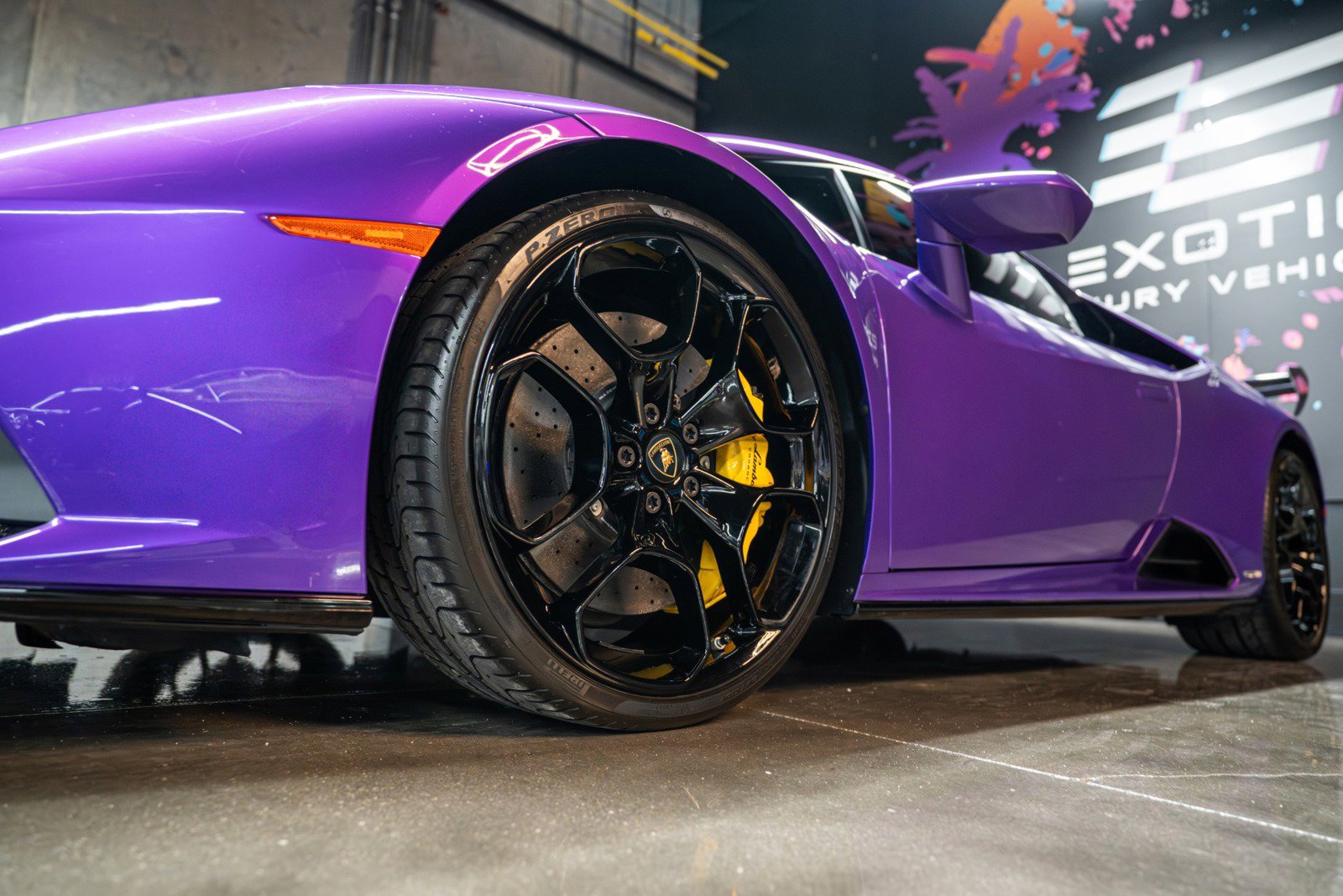 Used 2022 Lamborghini Huracan EVO image 14