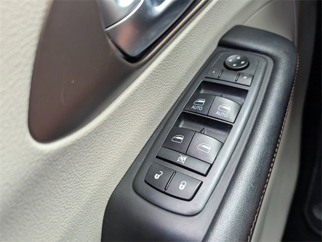 Used 2019 Chrysler Pacifica Touring Plus image 30