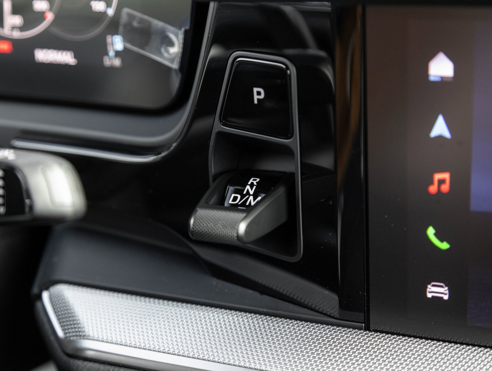 Certified 2026 Porsche Cayenne Coupe image 18