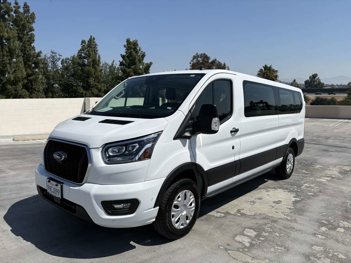 Used 2023 Ford Transit 350 XLT RWD image 2