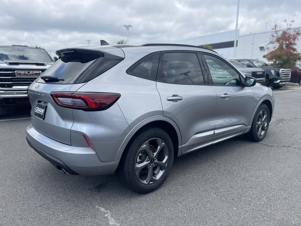 Used 2024 Ford Escape ST-Line image 7