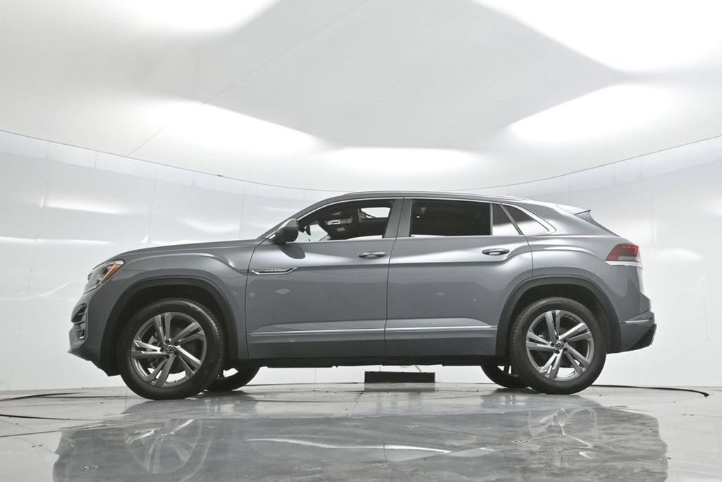 Used 2024 Volkswagen Atlas Cross Sport SEL R-Line AWD/4WD image 73