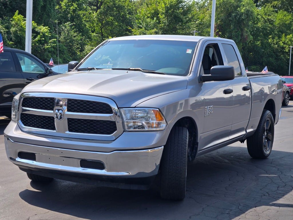 Used 2024 RAM 1500 Classic SLT AWD/4WD image 5
