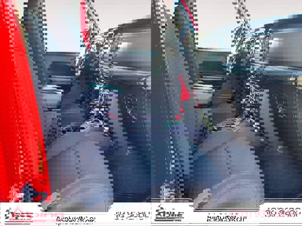 Used 2022 Jeep Gladiator Sport image 15