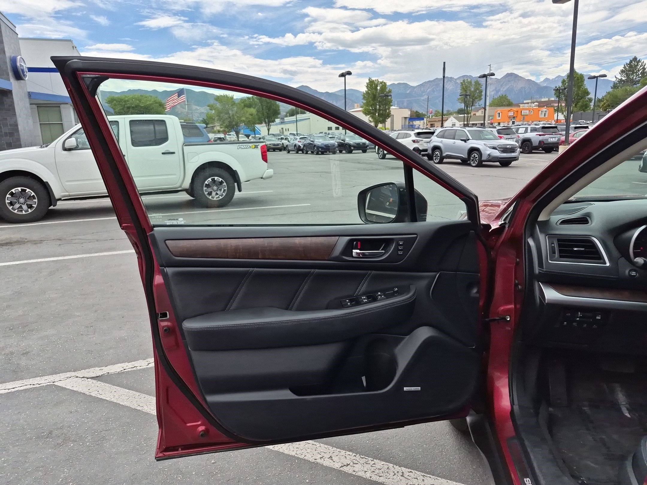 Used 2019 Subaru Outback 2.5i Limited AWD/4WD image 12