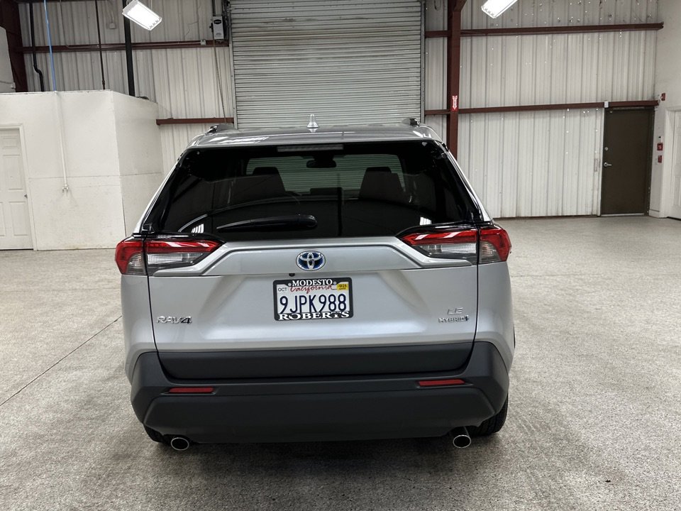 Used 2023 Toyota RAV4 LE image 17
