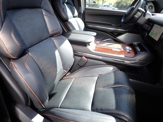 New 2025 Lincoln Navigator Black Label AWD/4WD image 18