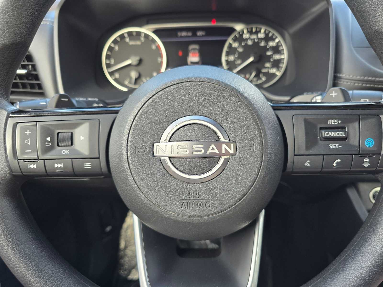 Used 2023 Nissan Rogue SV FWD image 23
