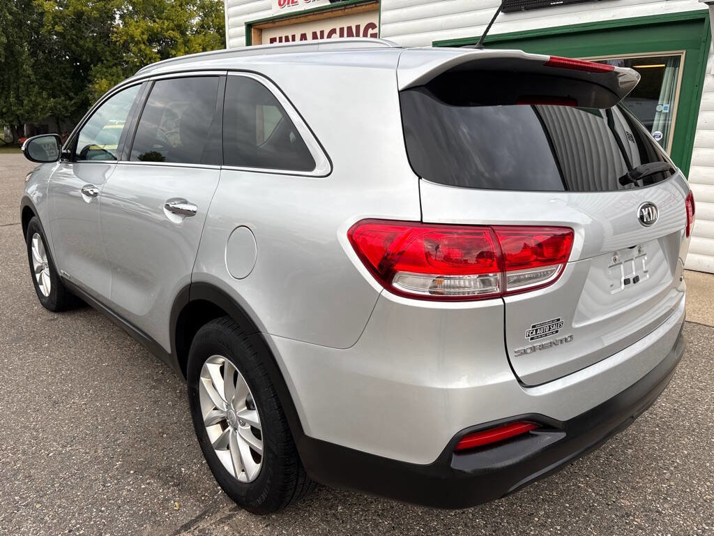 Used 2017 Kia Sorento AWD image 9