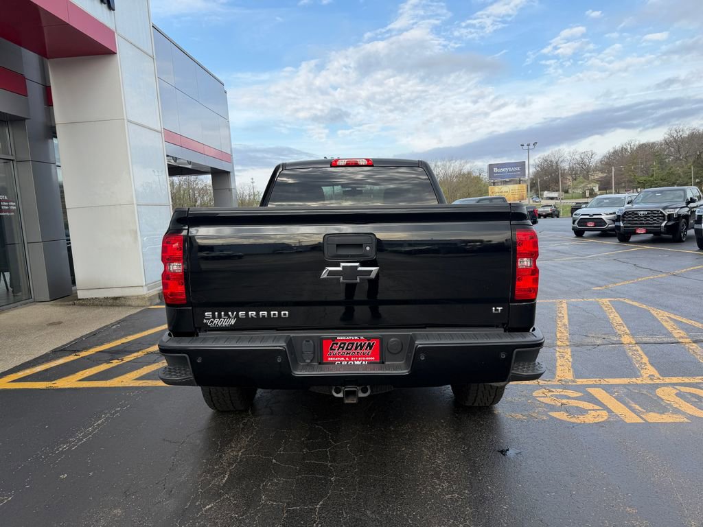 Used 2018 Chevrolet Silverado 1500 LT w/ Midnight Edition image 6