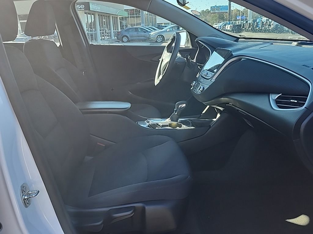 Used 2024 Chevrolet Malibu LT image 15