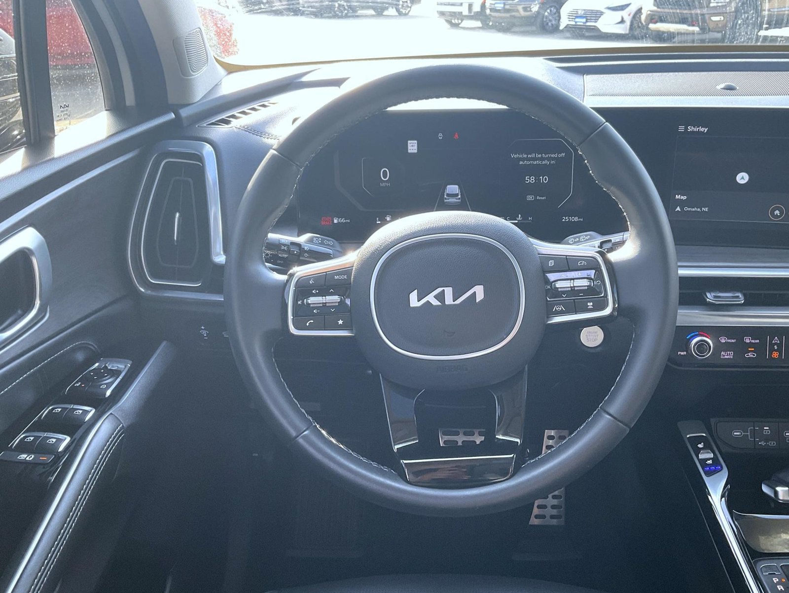 Used 2025 Kia Sorento SX AWD/4WD image 13