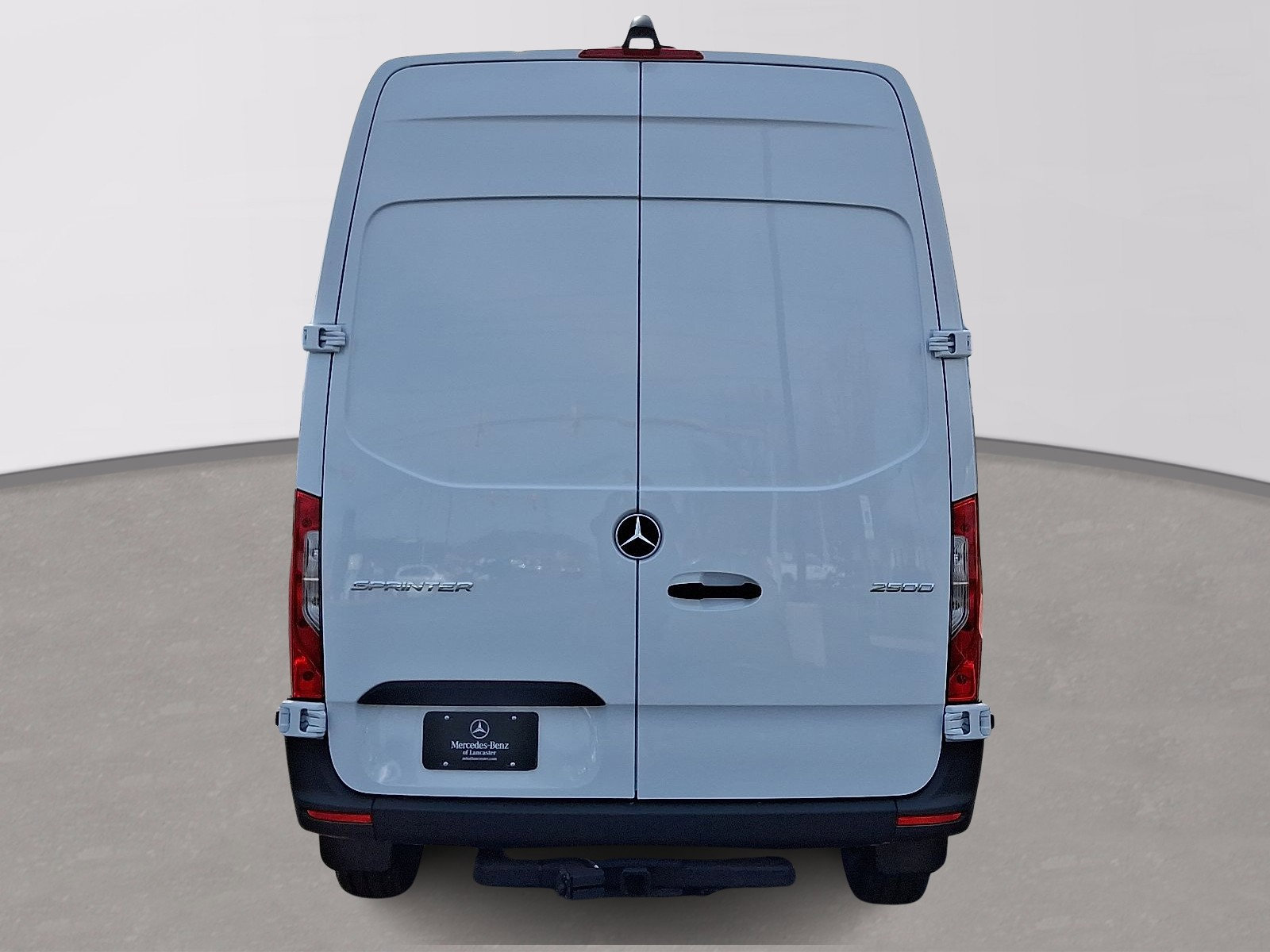 Used 2024 Mercedes-Benz Sprinter 2500 image 5