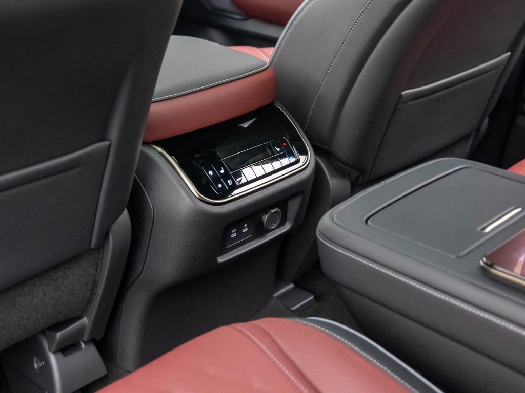 New 2026 INFINITI QX80 Autograph w/ Premium Cargo Package image 15