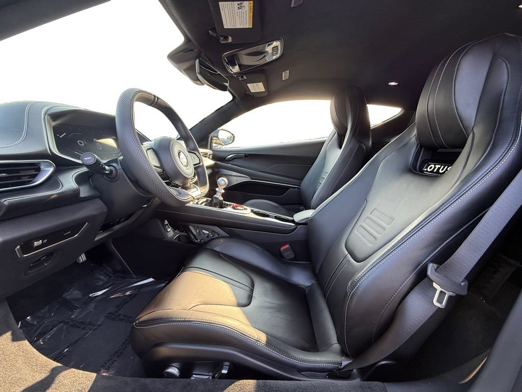 Used 2025 Lotus Emira RWD image 9
