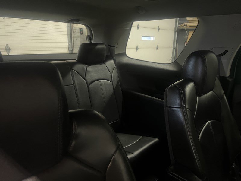 Used 2010 GMC Acadia SLT image 10