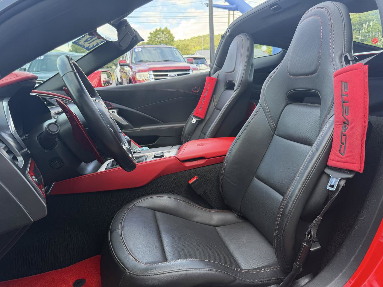 Used 2018 Chevrolet Corvette Stingray Coupe w/ 1LT RWD image 10