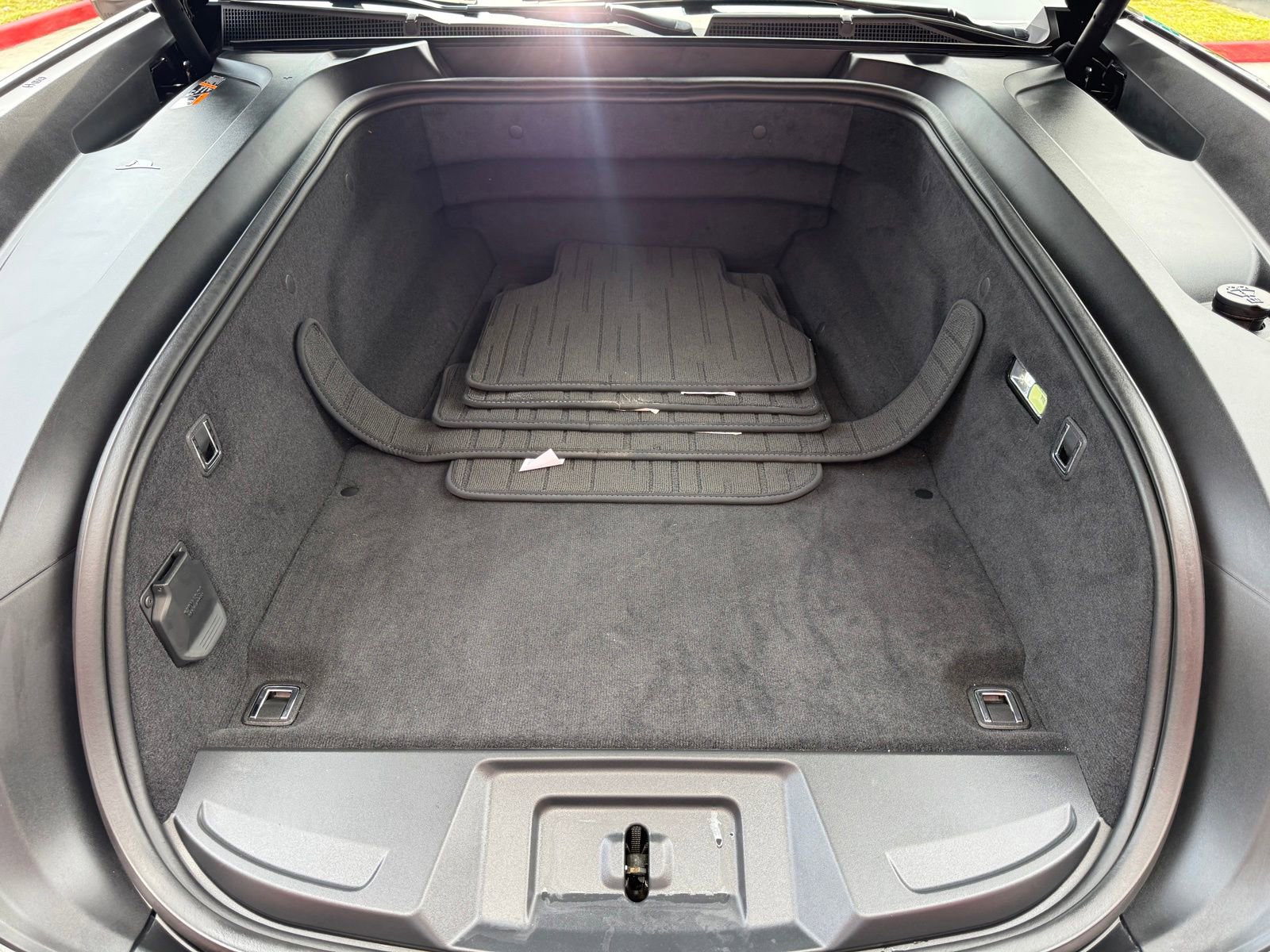 Used 2025 Cadillac Escalade IQ Luxury 2 w/ LPO, Premium Carpet Package AWD/4WD image 25