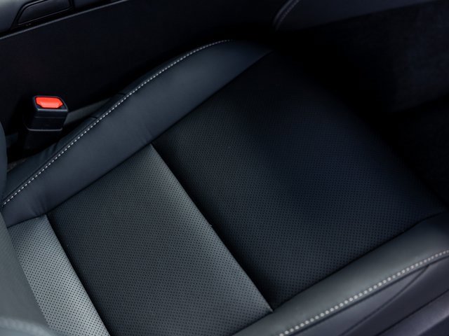 Used 2025 Lexus ES 300h w/ Premium Package image 33