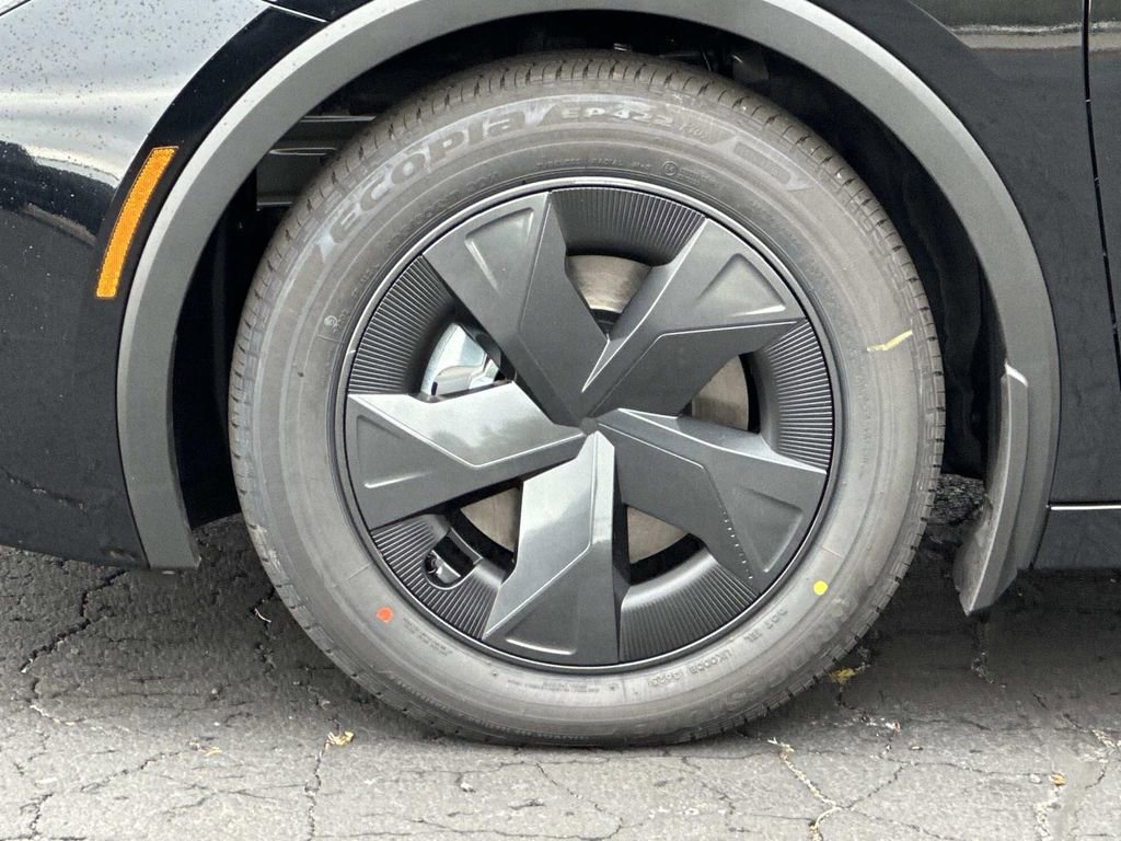 New 2026 Toyota Prius Plug-In Hybrid FWD image 8