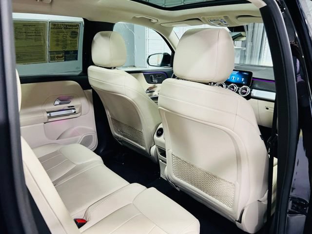 Used 2021 Mercedes-Benz GLB 250 image 32