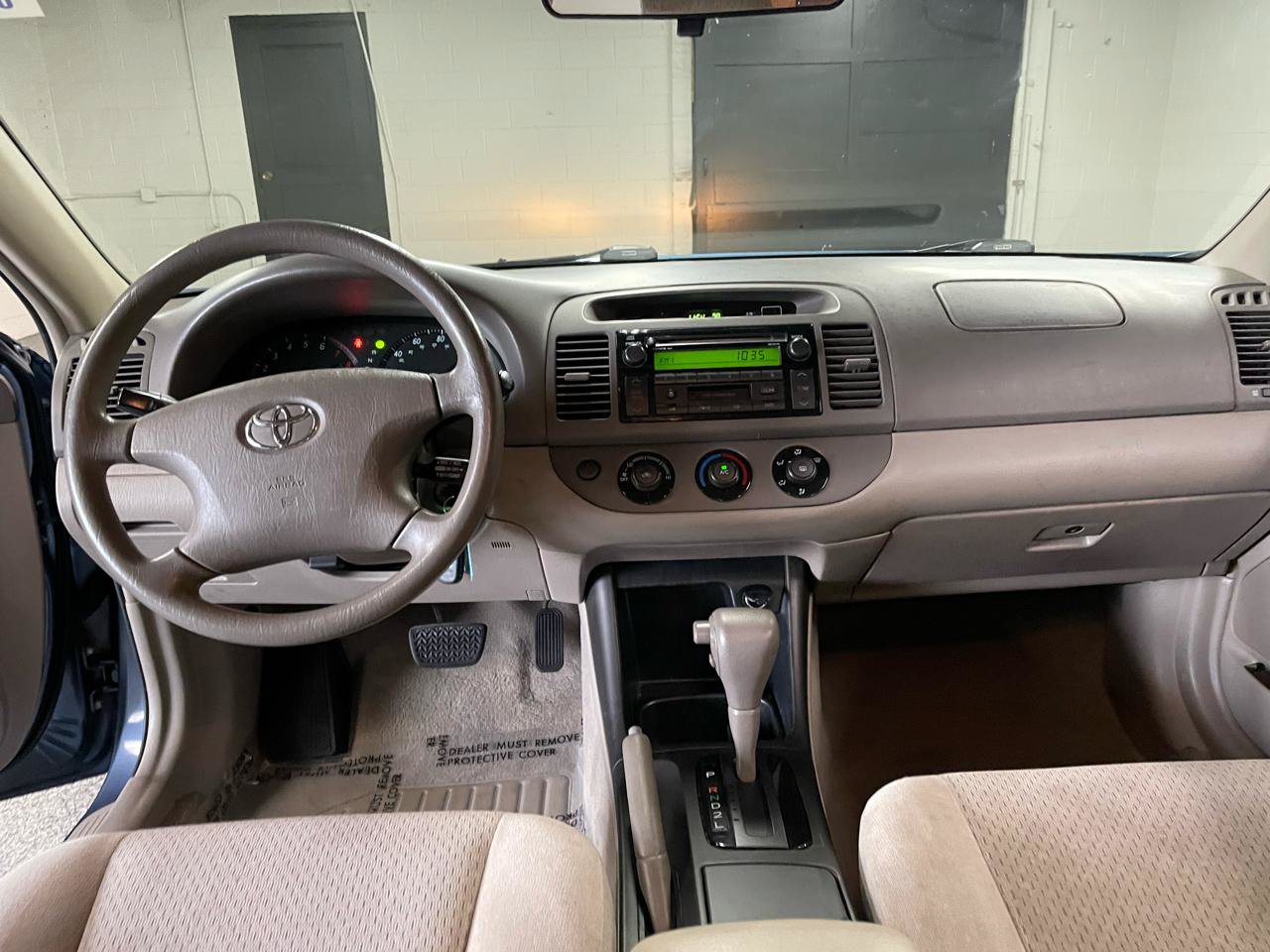 Used 2004 Toyota Camry LE FWD image 16