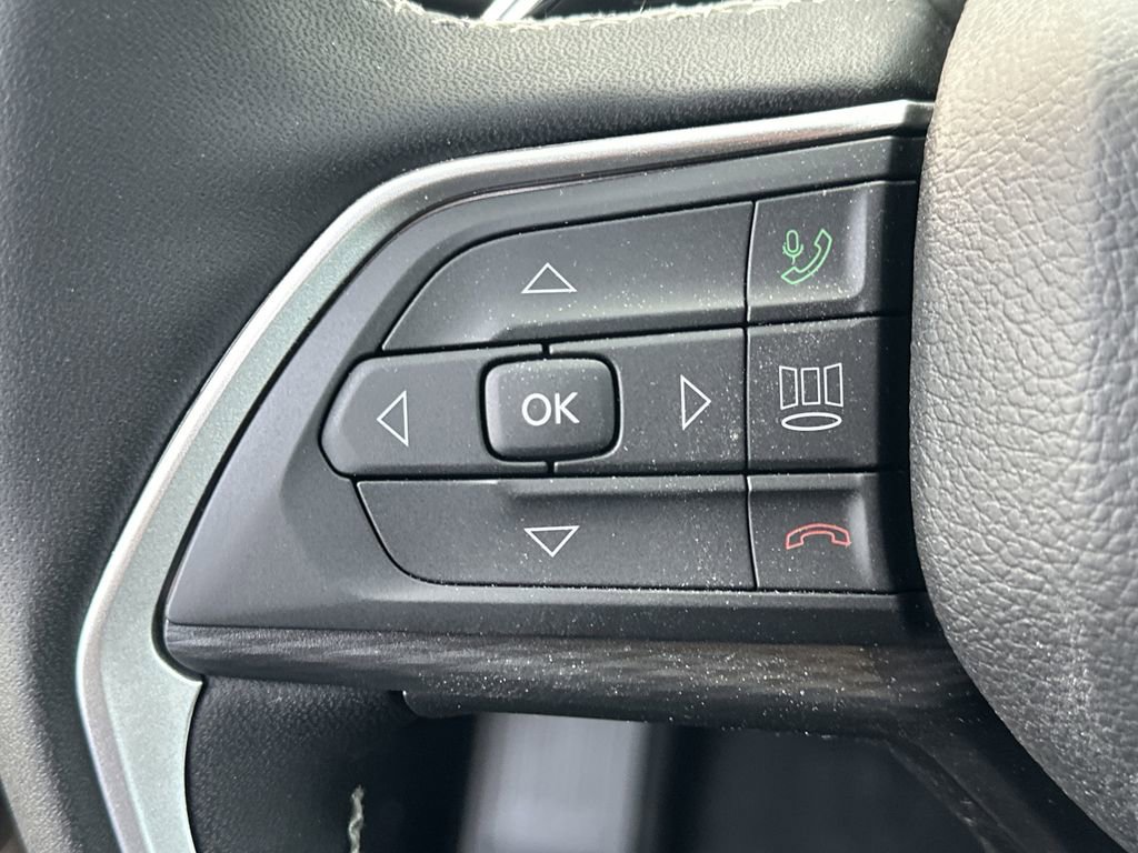 New 2025 Jeep Grand Cherokee Altitude image 25